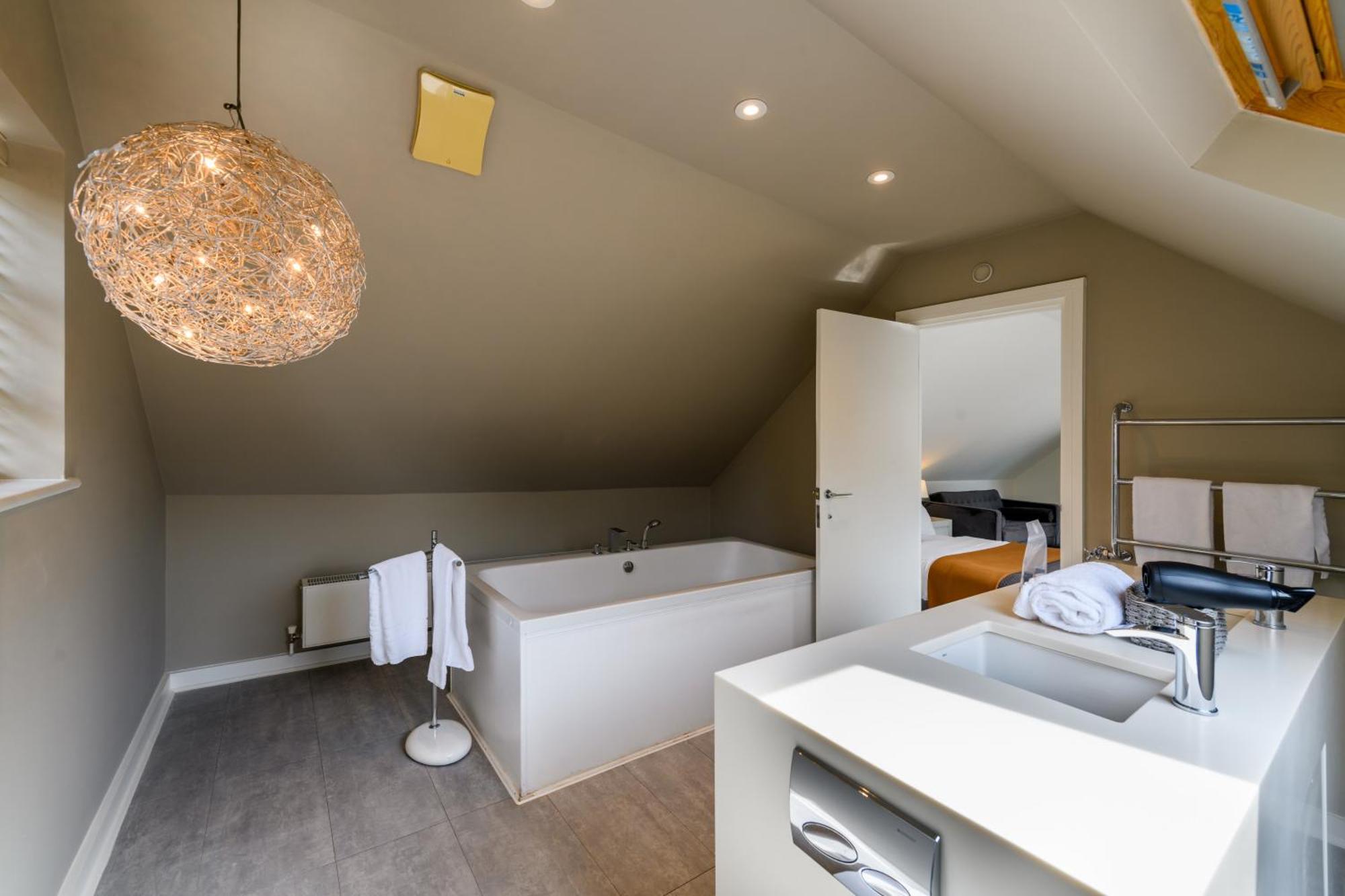 Holm House - Luxury Seaside Retreat Penarth Ruang foto