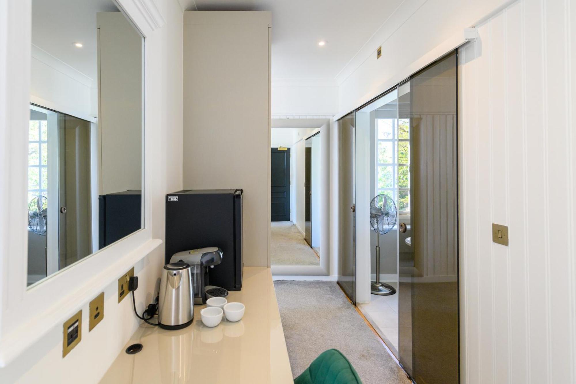 Holm House - Luxury Seaside Retreat Penarth Bagian luar foto