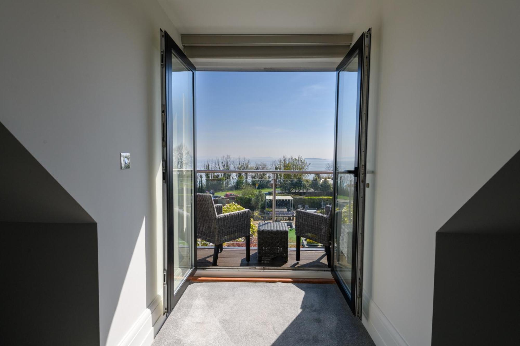 Holm House - Luxury Seaside Retreat Penarth Bagian luar foto